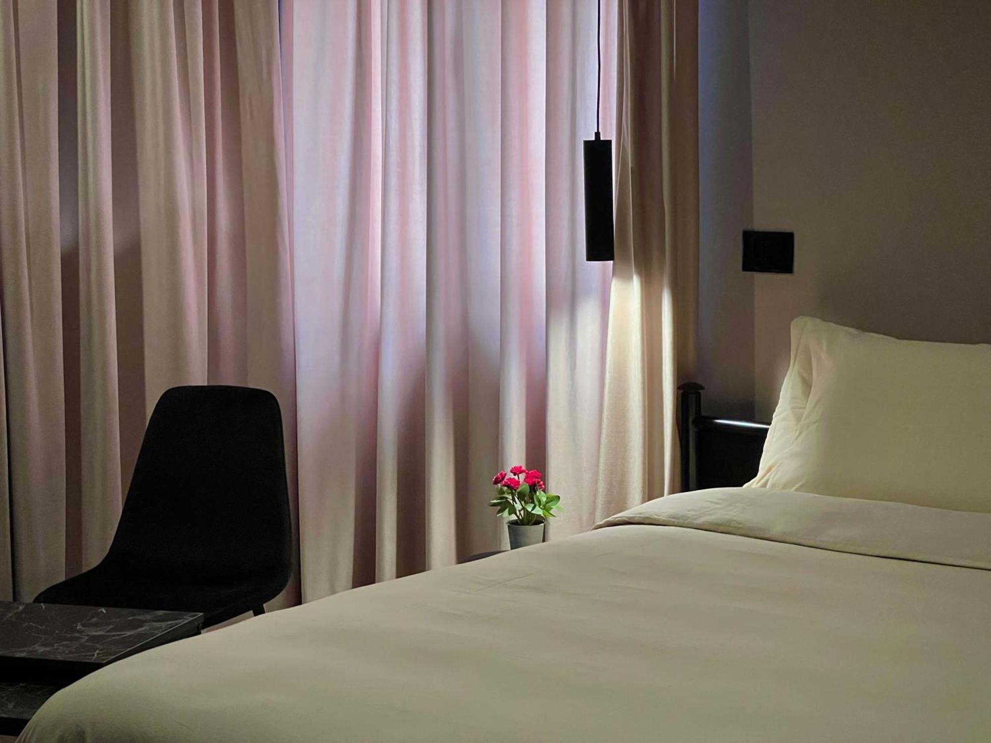 Rex Hotel Boutique Tirana Kültér fotó